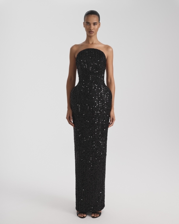 Нашли 50 самых красивых платьев на свидание