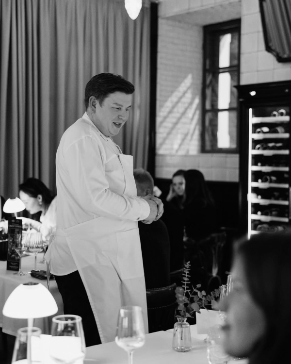 Куда пригласить ее 8 марта?