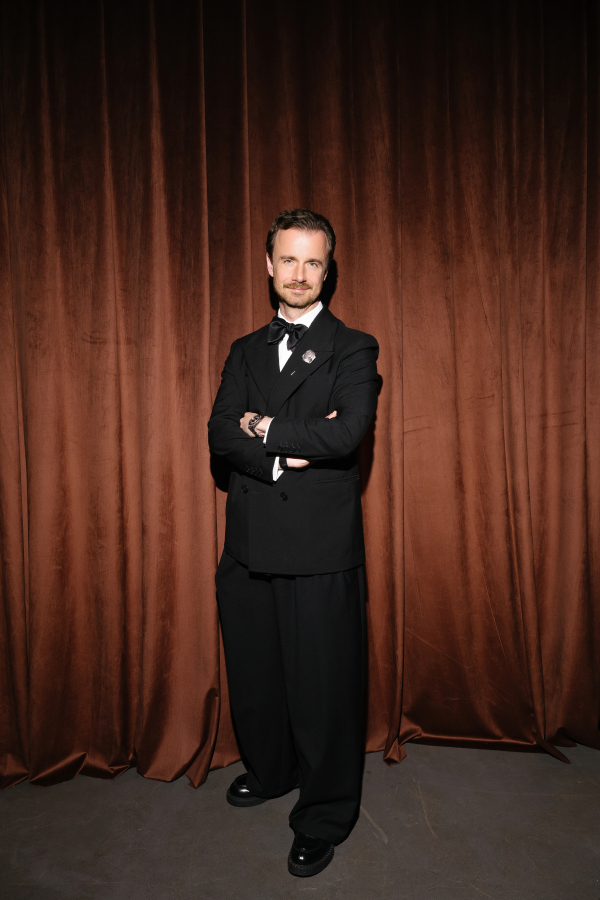 Ведущие Михаил Белянин