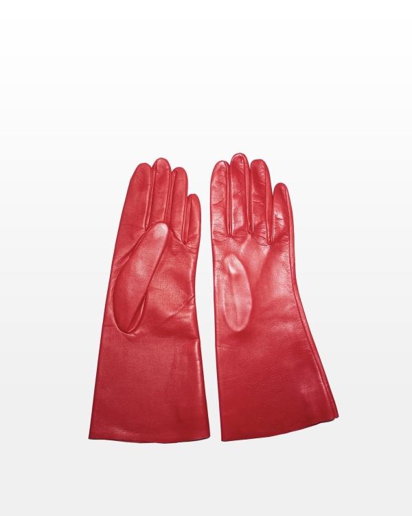 Что подарить девушке на 14 февраля?