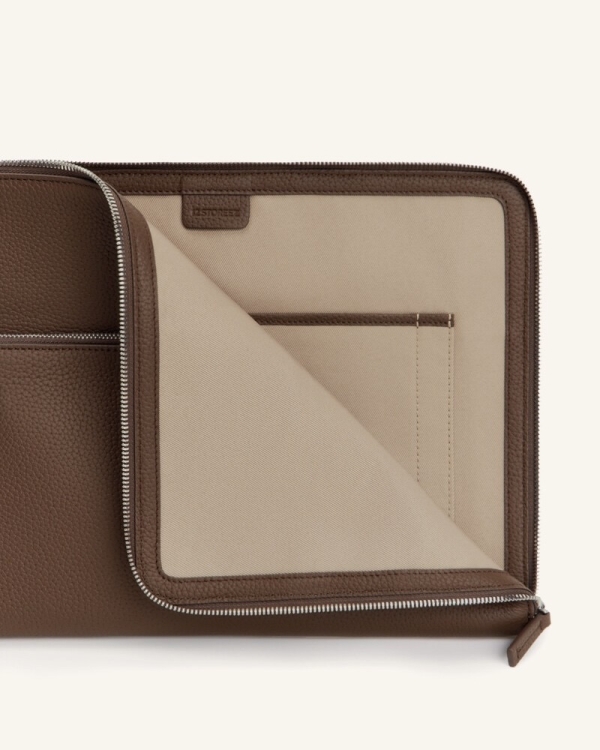 Что подарить парню на 14 февраля?