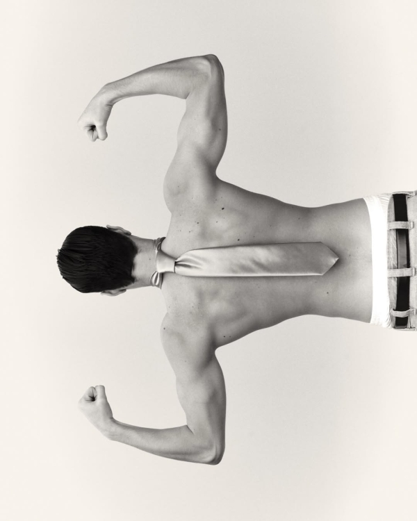 Что подарить мужчине на 23 Февраля: 30+