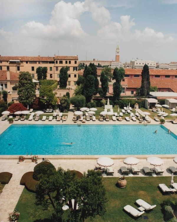 Отели для медового месяца этим летом, которые