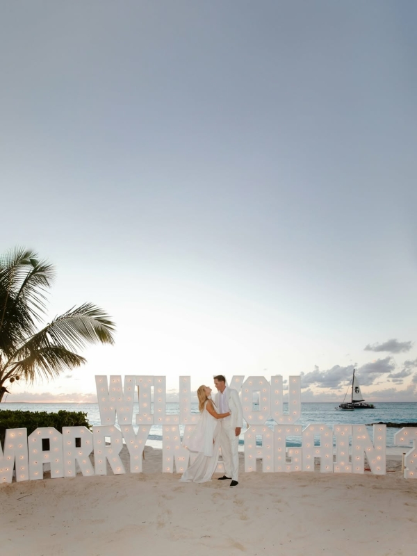 Пэрис Хилтон и Картер Реум обновили клятвы