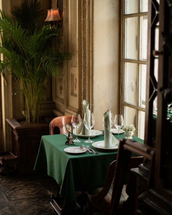 Куда пригласить ее 8 марта?