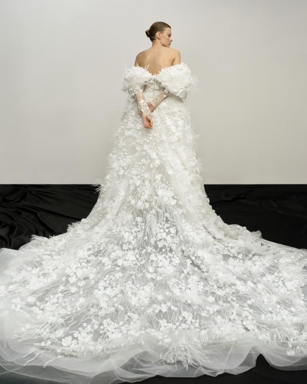 Где купить свадебное платье с перьями или