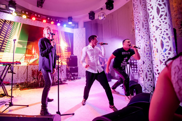 Кто будет петь на вашей свадьбе?