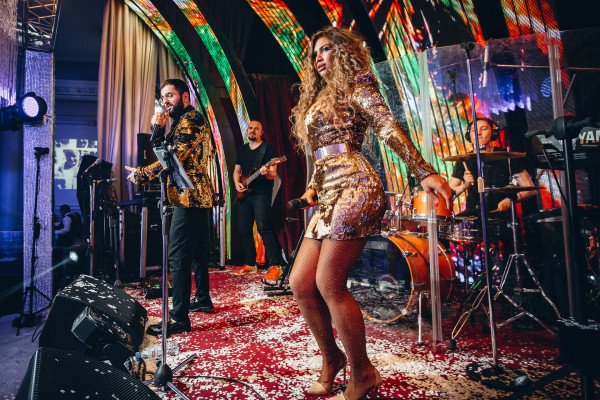 Кто будет петь на вашей свадьбе?