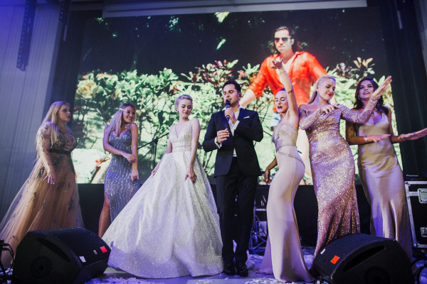 Кто будет петь на вашей свадьбе?