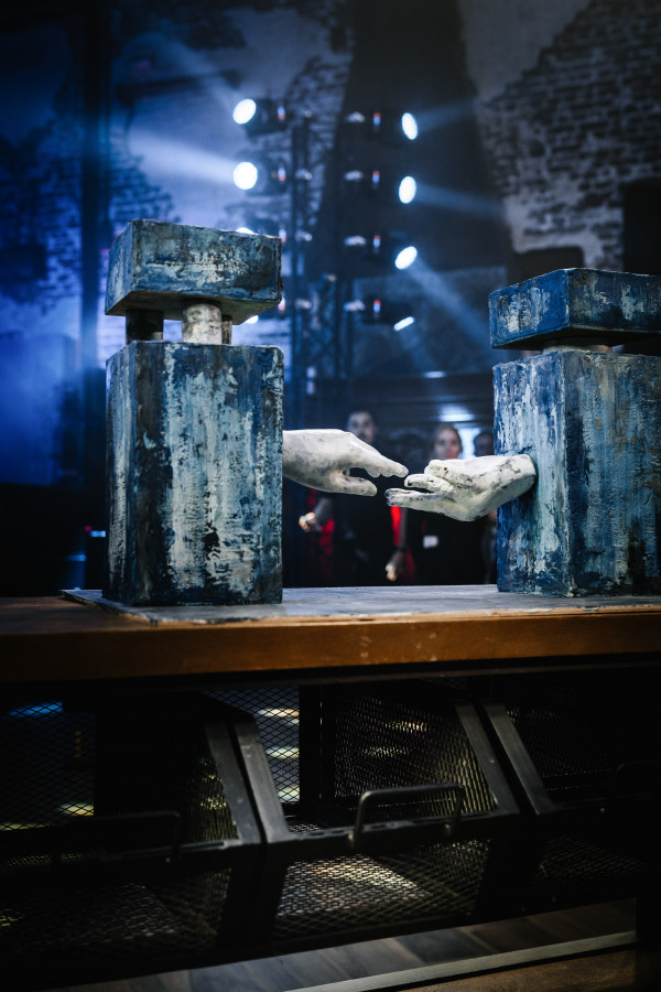 Свадьба, вдохновленная атмосферой аэропортов и городов