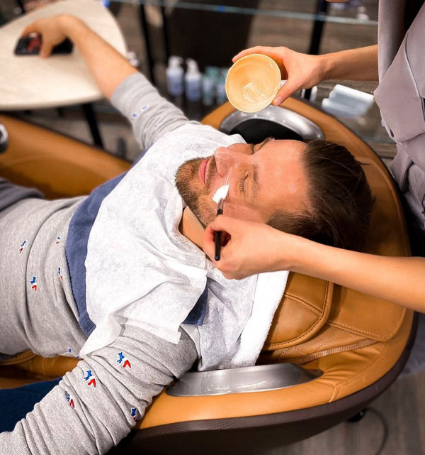 Почему ваш жених обязан сходить в The