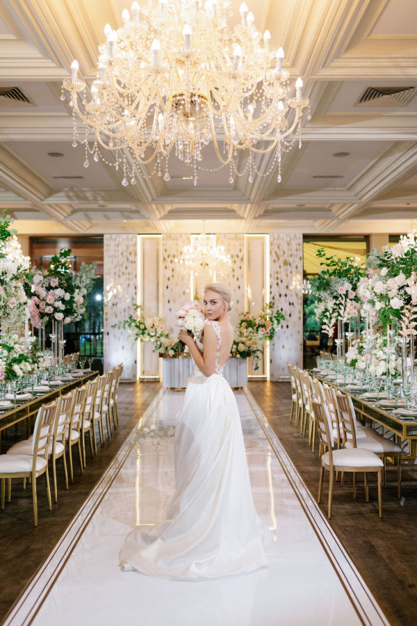 Романтичная свадьба в ресторане «Подмосковные вечера»