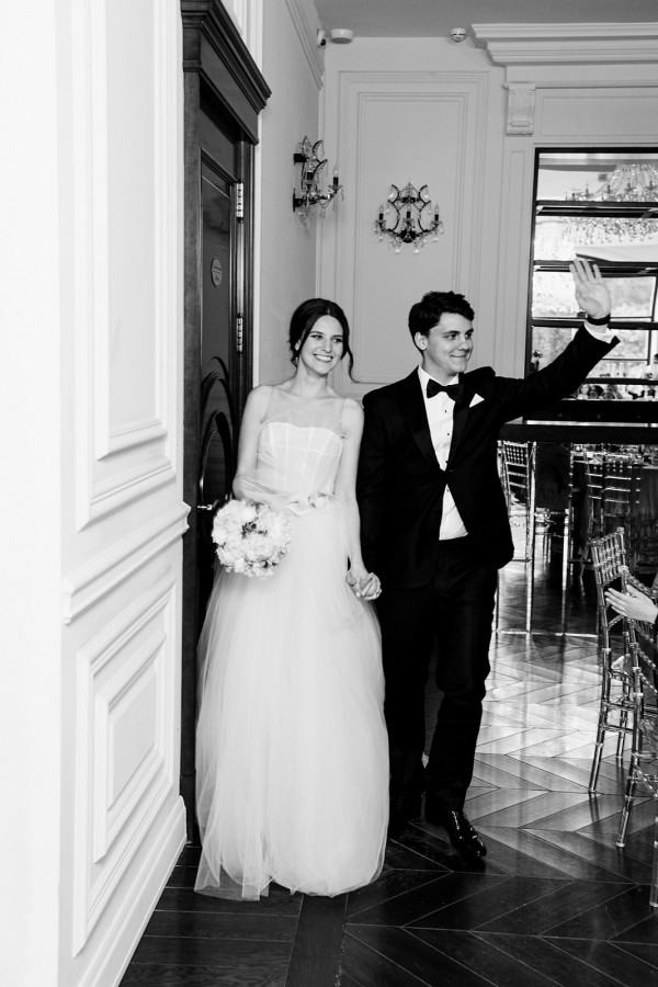 Классическая свадьба, утопающая в пудровых цветах