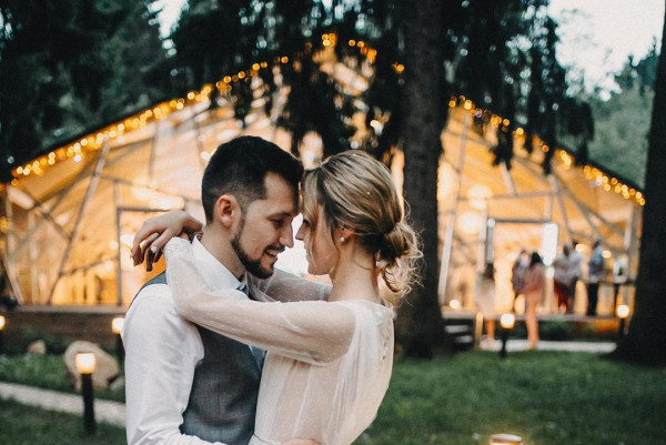 Непринужденная свадьба на природе