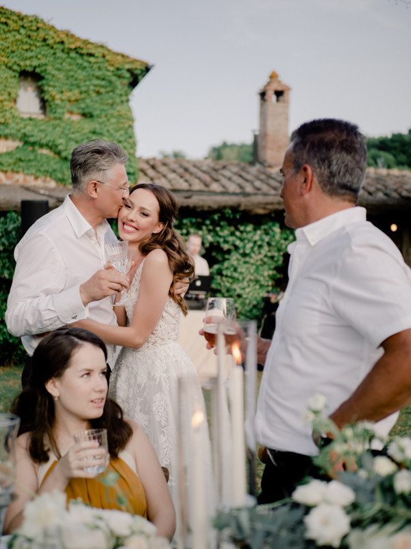 4 вещи, которые нельзя делать на свадьбе