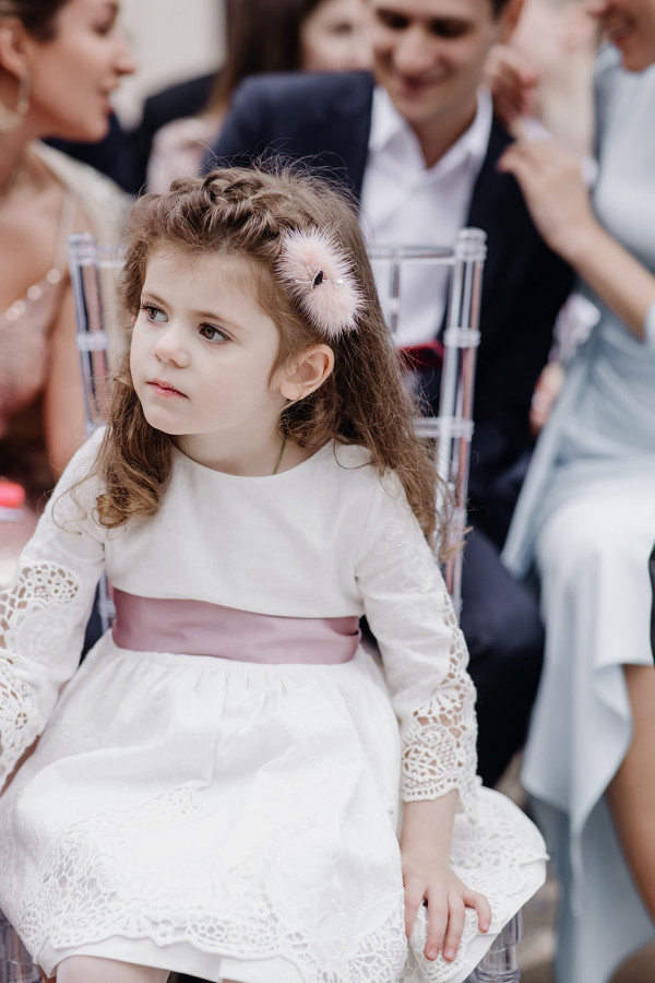 Классическая свадьба, утопающая в пудровых цветах