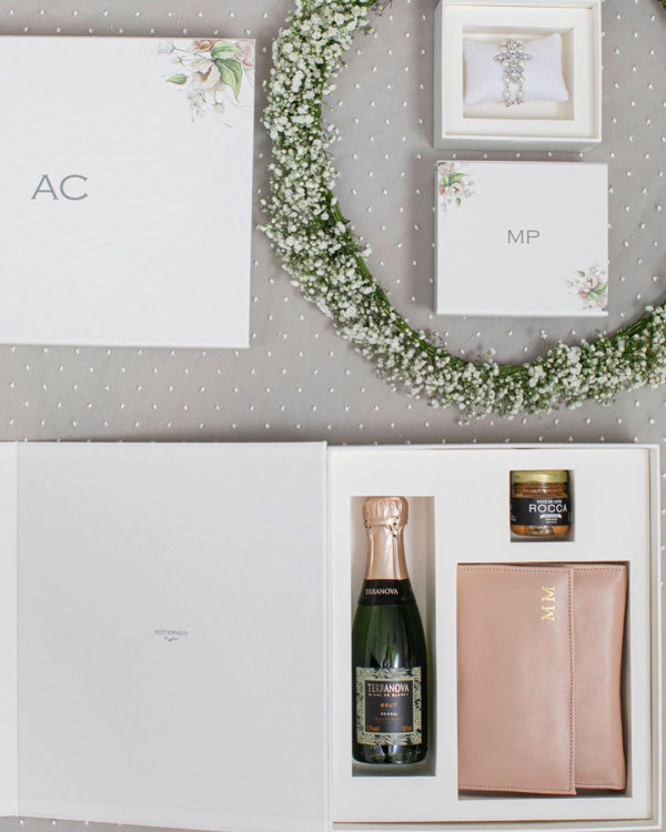 Свадебные боксы — идея для необычных приглашений
