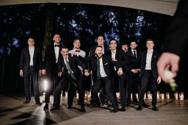 Классическая свадьба, утопающая в пудровых цветах