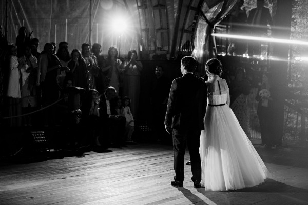 Классическая свадьба, утопающая в пудровых цветах