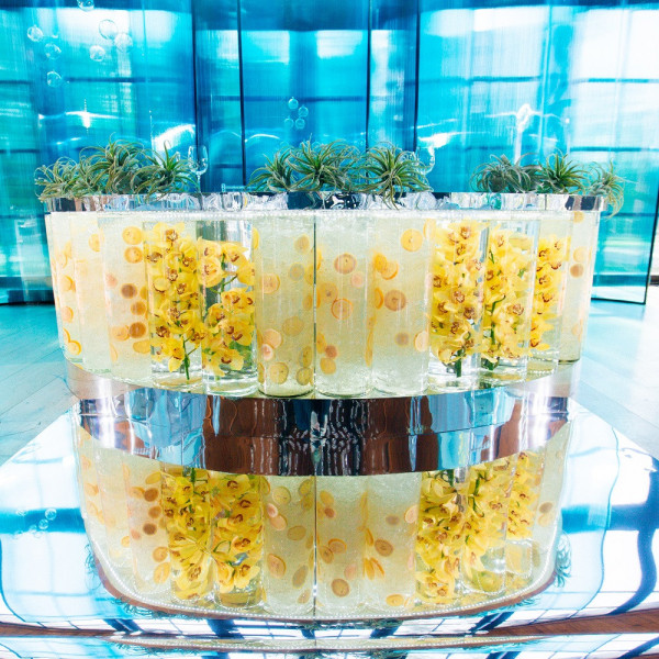 Свадебный декор 2020: свет, неон и другие