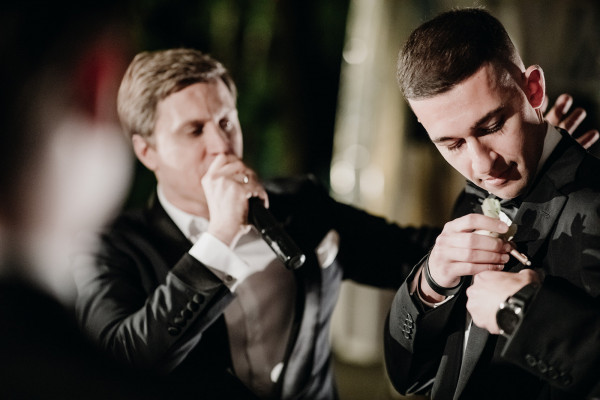 Классическая свадьба, утопающая в пудровых цветах