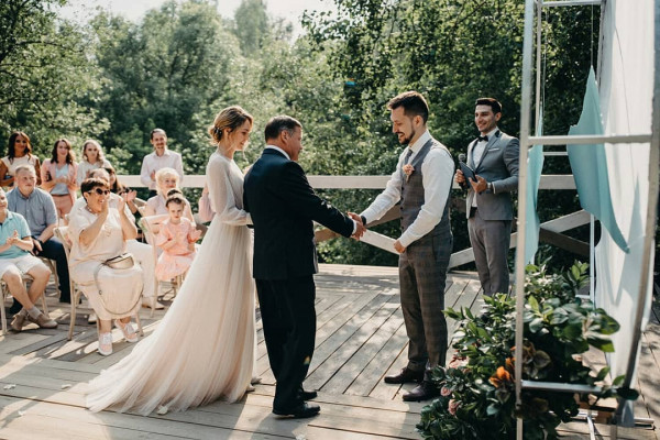 Непринужденная свадьба на природе