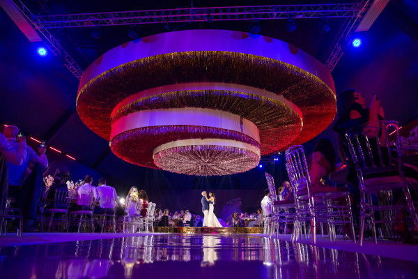 Роскошная свадьба в подмосковном замке