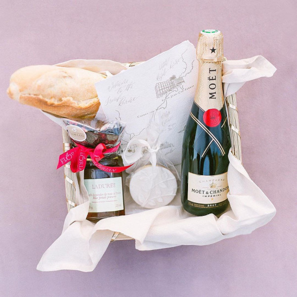 Свадебные боксы — идея для необычных приглашений