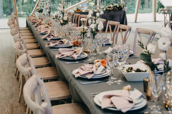 Непринужденная свадьба на природе