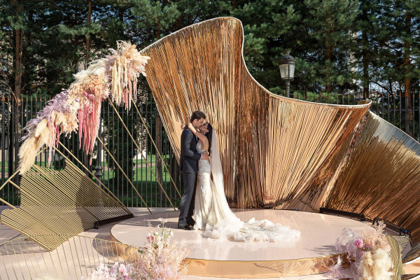 Роскошная свадьба в подмосковном замке