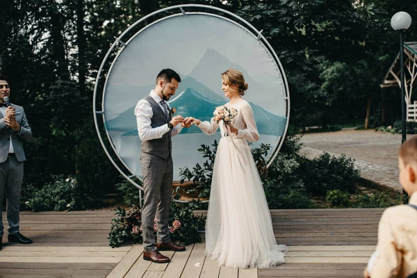 Непринужденная свадьба на природе