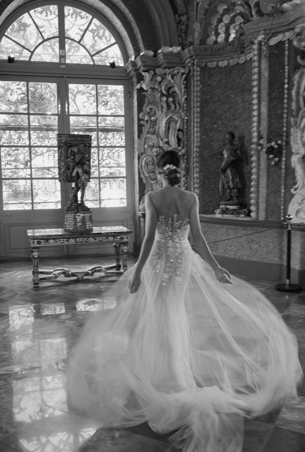 «Аристократическая» свадьба в дворцовых интерьерах