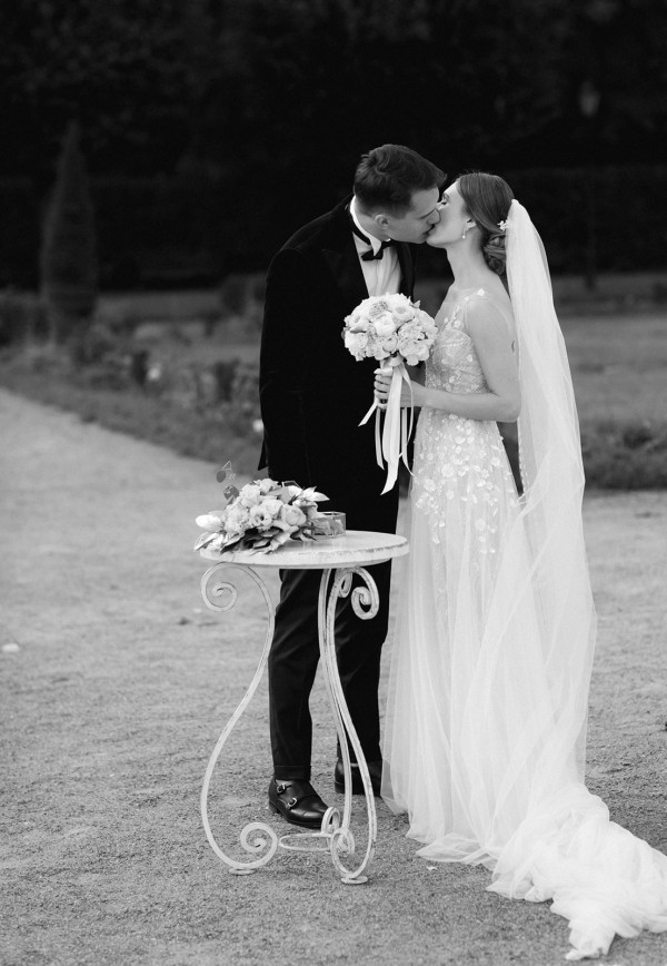 «Аристократическая» свадьба в дворцовых интерьерах