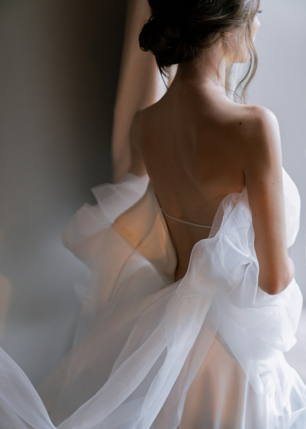 Романтичная свадьба в дождливый день