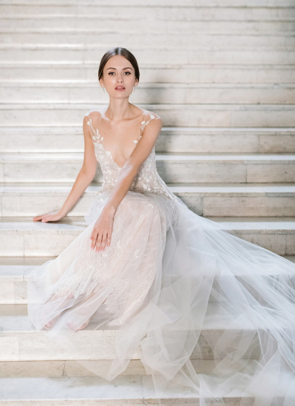 «Аристократическая» свадьба в дворцовых интерьерах