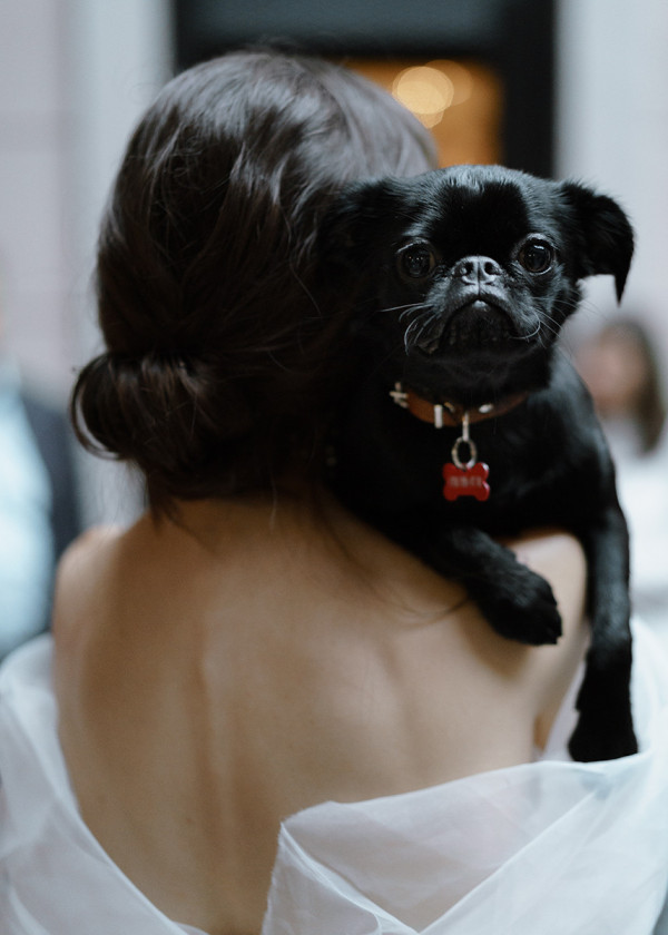 Романтичная свадьба в дождливый день