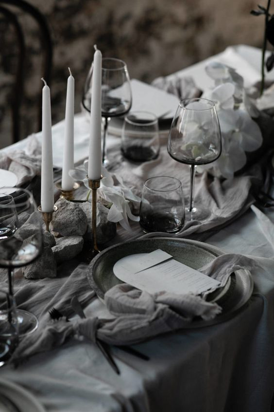 Как использовать на свадьбе главные цвета 2021