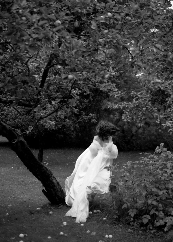 Романтичная свадьба в дождливый день