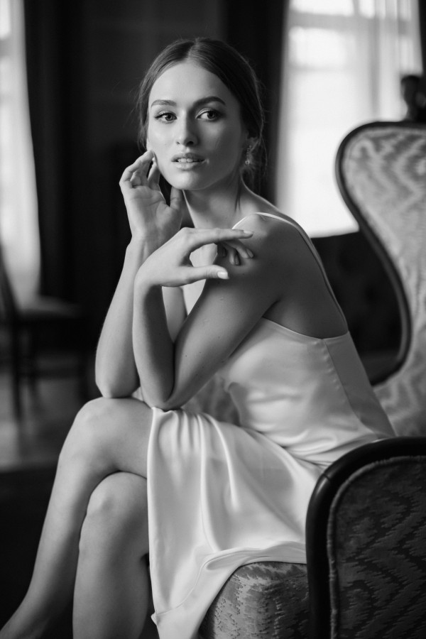 «Аристократическая» свадьба в дворцовых интерьерах