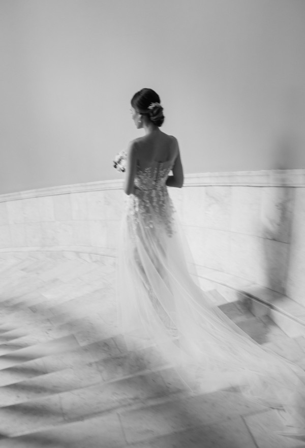 «Аристократическая» свадьба в дворцовых интерьерах