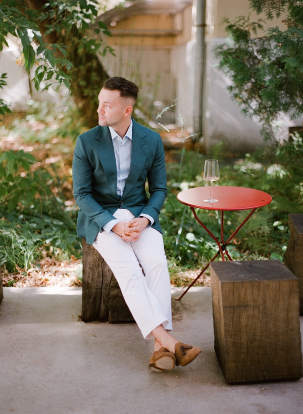 Яркая свадьба на природе