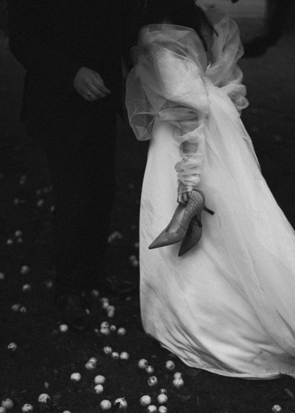 Романтичная свадьба в дождливый день