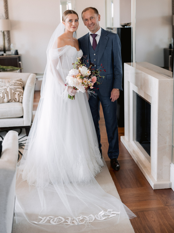 Свадьба под открытым небом в отеле Four