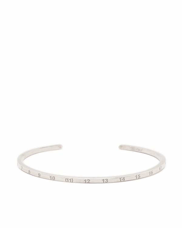 Как выглядят футуристичные свадебные украшения