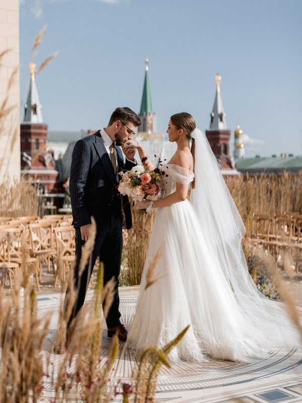 Свадьба под открытым небом в отеле Four