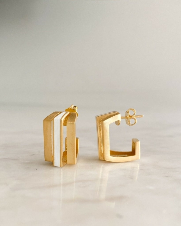 Как выглядят футуристичные свадебные украшения