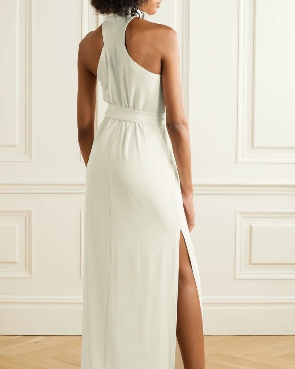 Свадебное платье с горлом все еще в