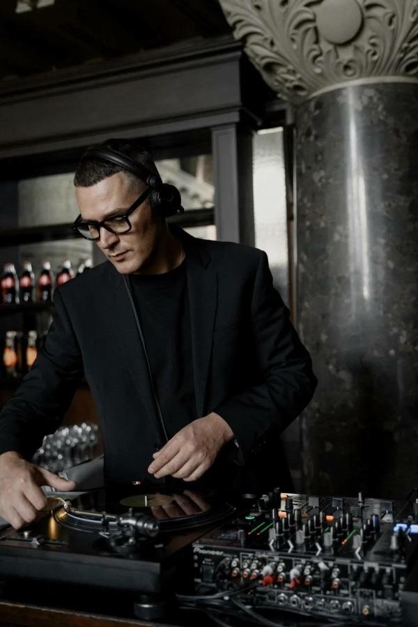 Диджеи Илья Бачурин