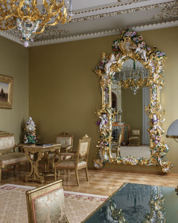 Романтические съемки в исторических интерьерах отеля «Националь»