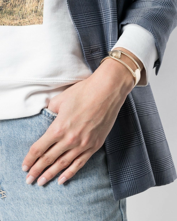 Как выглядят футуристичные свадебные украшения